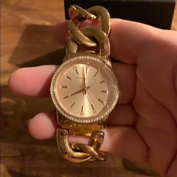 Gorgeous Michael Kors Bracelet Watch!! - Picture 3 of 7